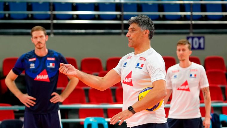 Andrea Giani, DT de Francia, se lamentó tras la temprana eliminación del Mundial de vóley.
