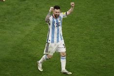 Messi festeja la sufrida victoria argentina. Foto: EFE