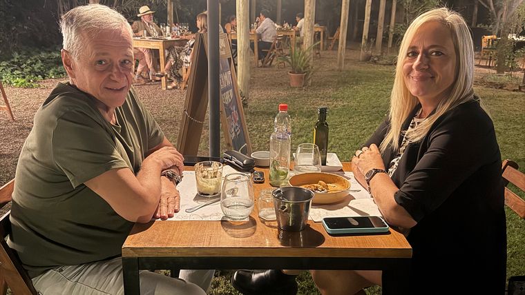 Enrique y Graciela, encantados con la propuesta de Pie de Cuba. Enrique y Graciela, encantados con la propuesta de Pie de Cuba.