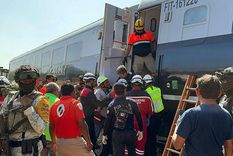 El tren descarriló al tomar una curva cerca del pueblo de Nizanda, en Oaxaca.
