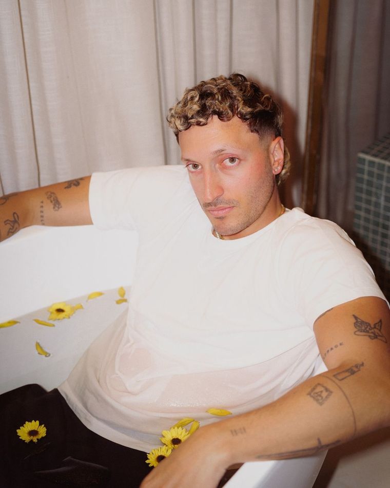 El artista colombiano Vibarco lanzó su colaboración con Fuego. Foto: Gentileza czcomunicacion.