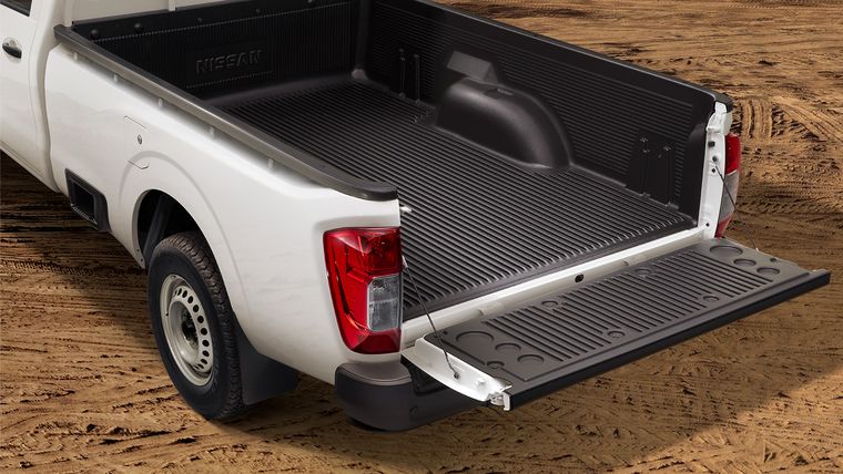 Disponible en México, la Nissan NP300 tiene una gama comprendida por cuatro versiones. La base tiene un precio de 435.700 pesos