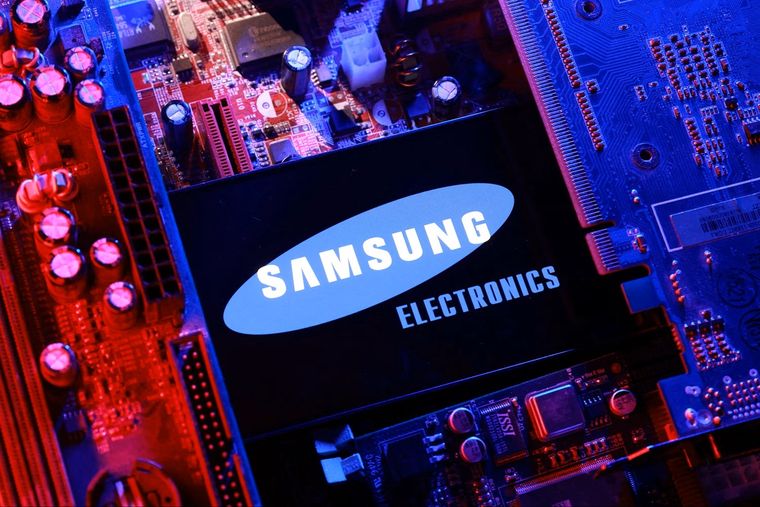 Samsung y NVIDIA lideran la próxima era de fabricación inteligente, integrando IA en cada etapa del proceso productivo. Samsung y NVIDIA lideran la próxima era de fabricación inteligente, integrando IA en cada etapa del proceso productivo.