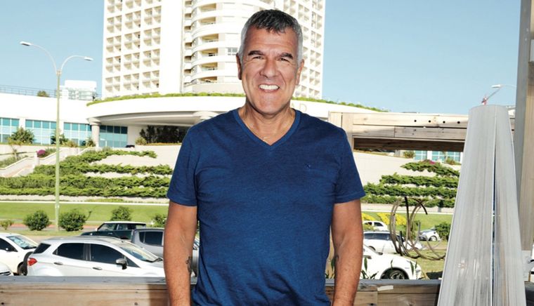 Dady Brieva vive en un barrio privado junto a su esposa.