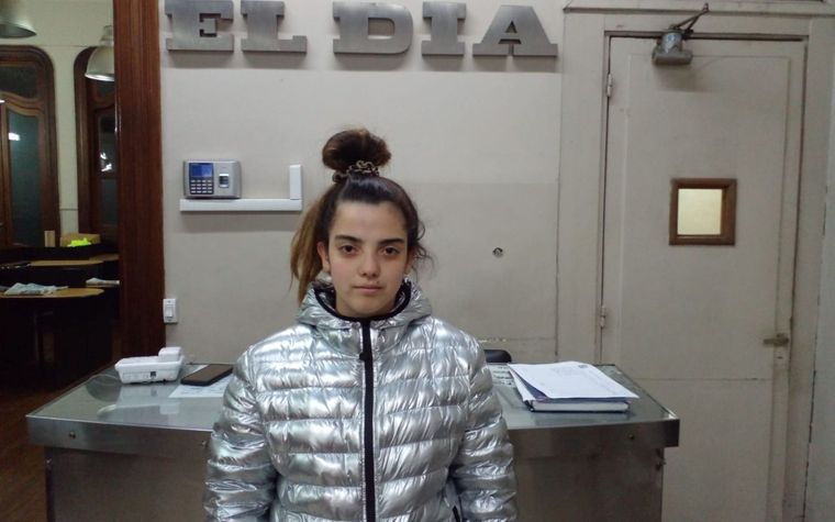 Delfina Garriga Martín, la joven platense que debió dejar sus estudios por no tener un intérprete para cursar en la universidad Foto: El Día