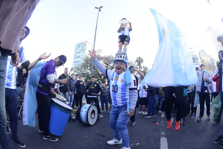 La previa de los hinchas en el último encuentro de Messi por Eliminatorias. La previa de los hinchas en el último encuentro de Messi por Eliminatorias.