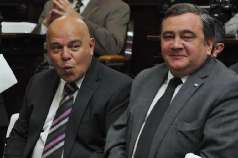 Miranda y Abraham fogonearon el conflicto por las bancas.