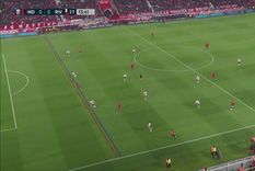 Por este offside previo fue anulado el golazo de Santi Montiel que ponía el 1-0 de Independiente ante River. Foto: captura de TV Por este offside previo fue anulado el golazo de Santi Montiel que ponía el 1-0 de Independiente ante River. Foto: captura de TV