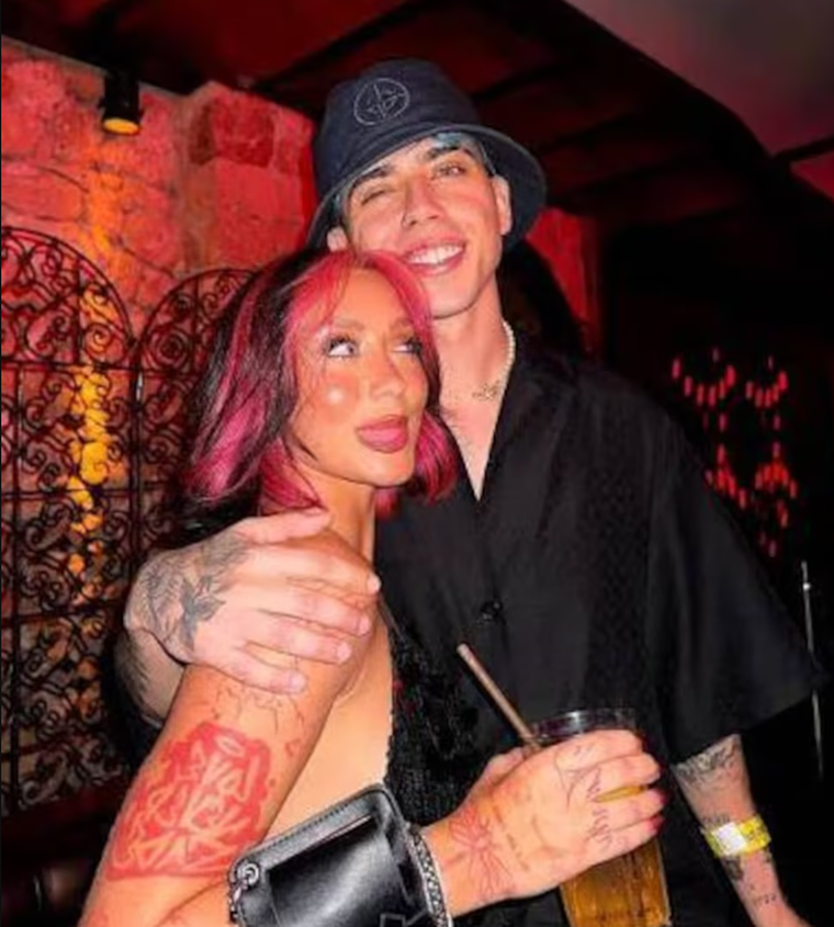 La influencer remarcó la sólida amistad que mantiene con el cantante de cuarteto. La influencer remarcó la sólida amistad que mantiene con el cantante de cuarteto.