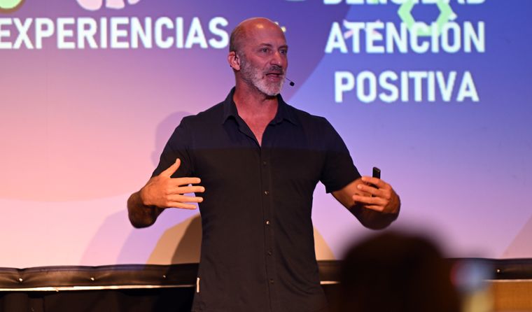 Estanislao Bachrach es uno de los referentes argentinos de la neurociencia y cuenta con una amplia trayectoria en el mundo empresarial y los deportes. Estanislao Bachrach es uno de los referentes argentinos de la neurociencia y cuenta con una amplia trayectoria en el mundo empresarial y los deportes.