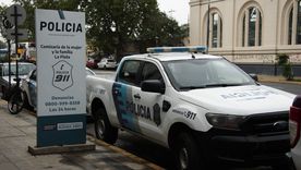 Agentes de la Policía de la Provincia de Buenos Aires trabajan en el hecho. Agentes de la Policía de la Provincia de Buenos Aires trabajan en el hecho.