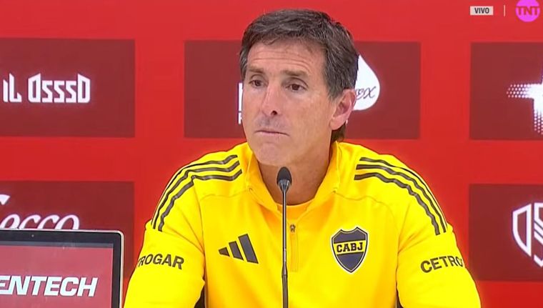 Úbeda les dio el día libre a los jugadores tras la victoria en La Plata. Foto: captura de TV. Úbeda les dio el día libre a los jugadores tras la victoria en La Plata. Foto: captura de TV.