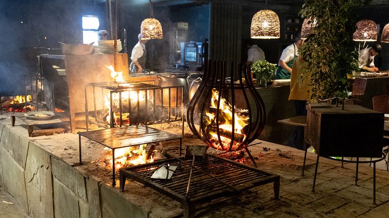 Gurisa abre por tercer año consecutivo en La Juanita, José Ignacio. Gurisa abre por tercer año consecutivo en La Juanita, José Ignacio.