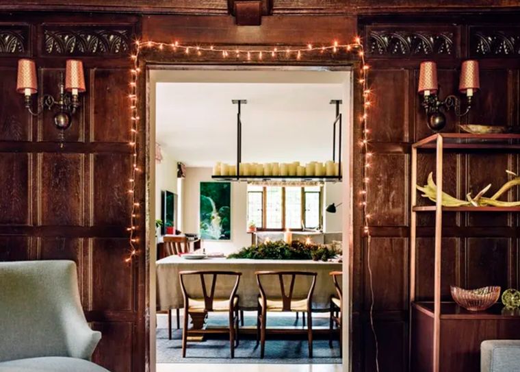 Cargar las luces solares con luz artificial no es tan efectivo ya que la luz artificial no proporciona la misma intensidad de rayos ultravioleta necesaria para cargar completamente la batería que abastece a la luz solar. Foto: Future