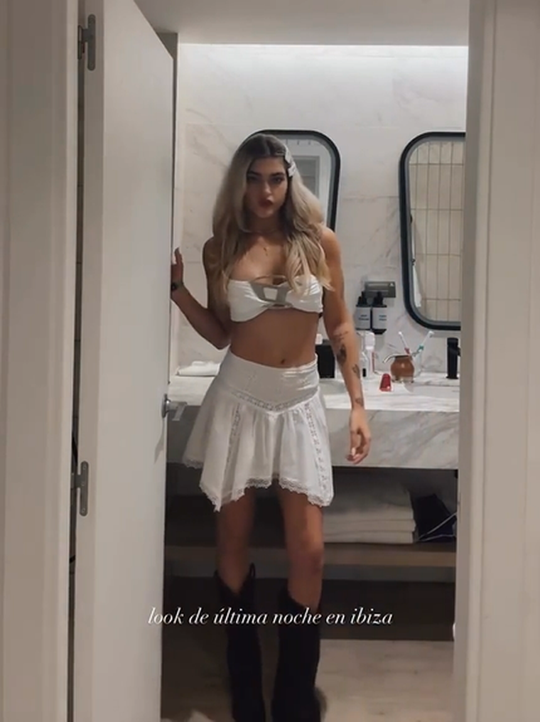 Marta Fort eligió encaje y texanas para su noche final. Marta Fort eligió encaje y texanas para su noche final.