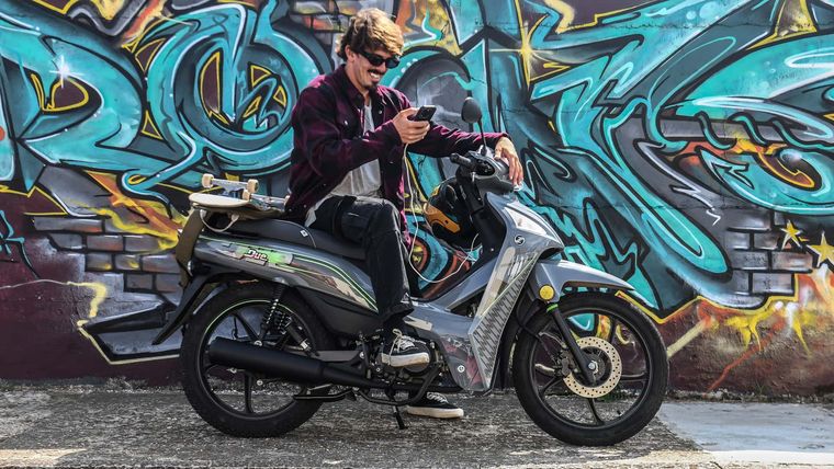 Cómo son las nuevas motos urbanas de Zanella con mejoras en seguridad y confort