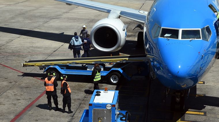 Los trabajadores aeronáuticos llevarán a cabo mañana un paro que afectará a todos los vuelos. Foto: ALF PONCE MERCADO / MDZ