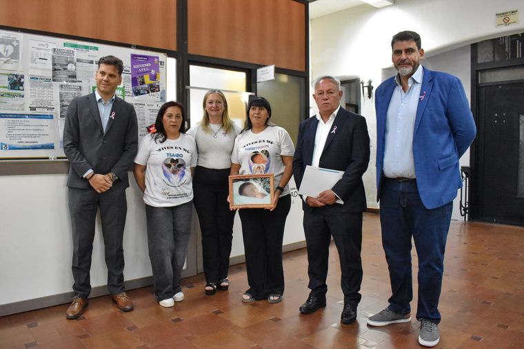 Presentaron el proyecto para crear un Registro Simbólico de hijos que murieron antes de nacer, en el parto o días después del parto. Presentaron el proyecto para crear un Registro Simbólico de hijos que murieron antes de nacer, en el parto o días después del parto.