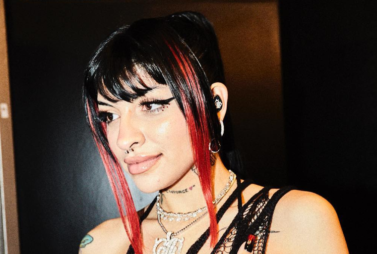 La jujeña Cazzu fue una de las precursoras del género urbano latino en Argentina. Foto: Instagram: cazzu