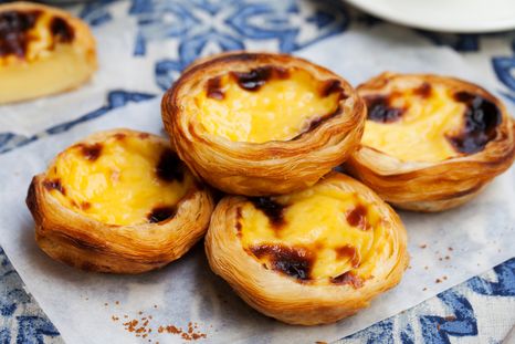 Deliciosa receta de pastel de nata para que llenes tu mesa de alegría y sabor. Deliciosa receta de pastel de nata para que llenes tu mesa de alegría y sabor.