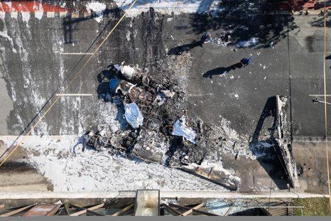 El avión cayó en una de las avenidas más transitadas de Sao Paulo Foto: EFE