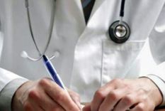 Los honorarios médicos se redujeron considerablemente en los últimos dos años Foto: Télam