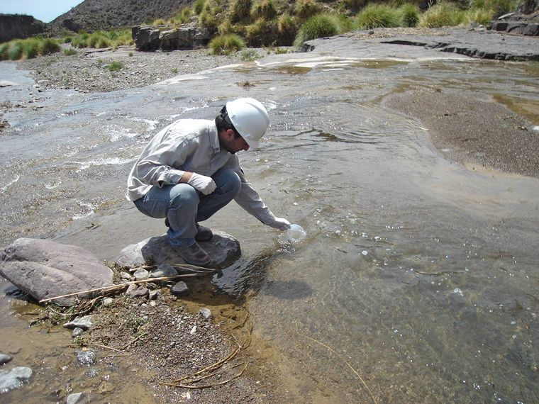 En medio ambiente KP integra servicios de análisis y gestión de permisos, desarrollo y monitoreo ambiental.