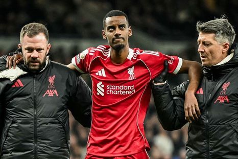 Alexander Isak, el fichaje más caro en la historia de la Premier League, sufrió una fuerte lesión y podría perderse el Mundial 2026. Alexander Isak, el fichaje más caro en la historia de la Premier League, sufrió una fuerte lesión y podría perderse el Mundial 2026.
