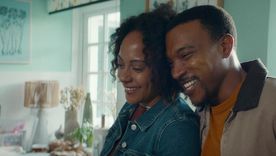 NETFLIX. Me haces falta NETFLIX. Me haces falta