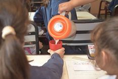 Desde este lunes 3 de abril la Dirección General de Escuelas entregará leche a 1.500 colegios. Desde este lunes 3 de abril la Dirección General de Escuelas entregará leche a 1.500 colegios.