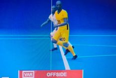 el polemico cambio en el var que prueban para qatar 2022 y traeria mas discusiones