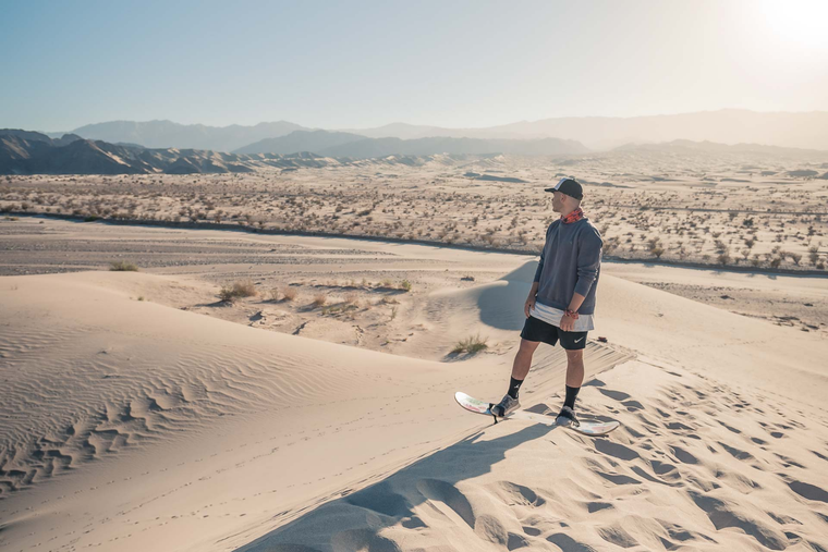 El sandboard es una de las actividades más buscadas en este paisaje de arena ubicado al norte de Fiambalá. El sandboard es una de las actividades más buscadas en este paisaje de arena ubicado al norte de Fiambalá.