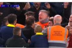 Diego Simeone, caliente en Anfield: expulsión, polémica y un final que dejó bronca. Foto: captura de TV. Diego Simeone, caliente en Anfield: expulsión, polémica y un final que dejó bronca. Foto: captura de TV.