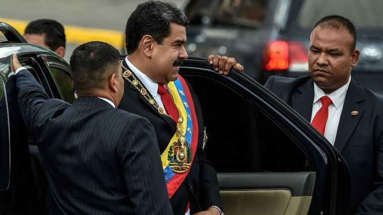 Algunas fuentes señalan que agentes cubanos conformaban el primer anillo de seguridad de Maduro y su esposa.