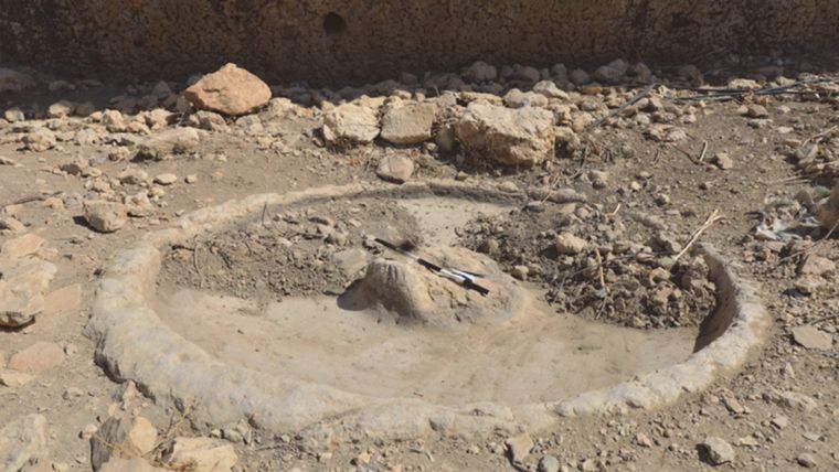 Ruinas, mosaicos e inscripciones halladas en Ain Al-Qala’a ayudaron a identificar la antigua ciudad señalada en el Mapa de Madaba. Ruinas, mosaicos e inscripciones halladas en Ain Al-Qala’a ayudaron a identificar la antigua ciudad señalada en el Mapa de Madaba.