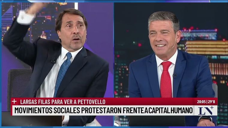 Eduardo Feinmann y Pablo Rossi hacen uno de los pases más rendidores de los canales de noticias Foto: Captura de video LN+
