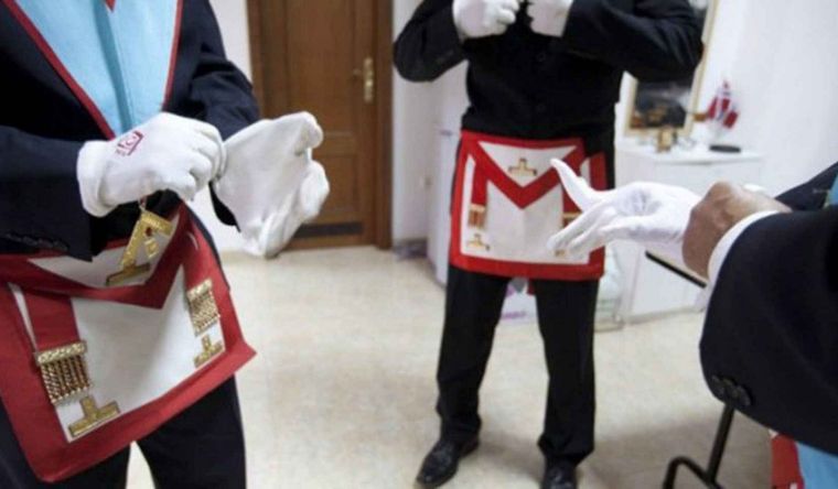 Miembros de una logia masónica, en una ceremonia. Foto: Efe.