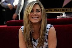 Esto sucedía cuando Jennifer Aniston se olvidaba sus diálogos en Friends Jennifer Aniston es actriz, comediante y productora de cine. Foto: Archivo