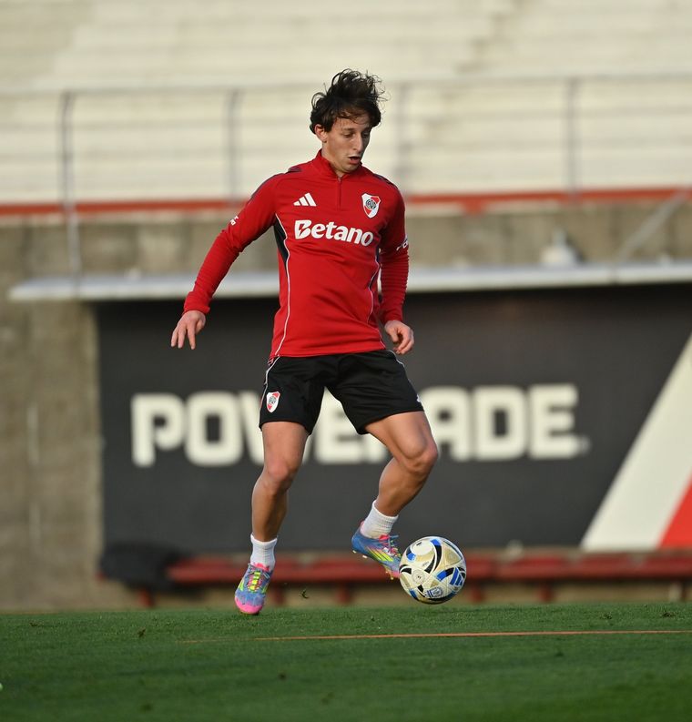 El papá de Galarza Fonda expuso a su hijo en la previa del Boca-River. El papá de Galarza Fonda expuso a su hijo en la previa del Boca-River.