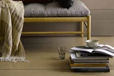 A menos que estén visiblemente sucios, limpizar los zócalos una vez al mes o incluso cada dos meses debería ser suficiente. Foto: Crown - homesandgardens.com