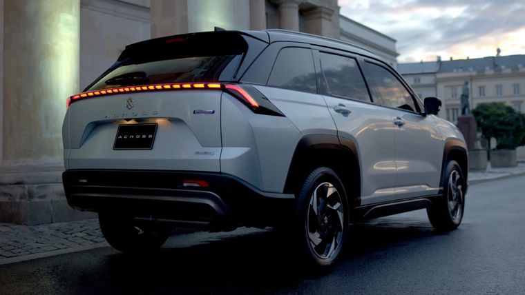 Suzuki lanzó el nuevo Across en Argentina