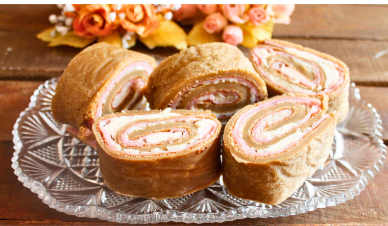 Cómo hacer un pionono relleno de jamón y queso en casa Foto: Shutterstock