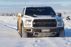 fotos y videos: asi brillan las chatas ford en una patagonia blanca