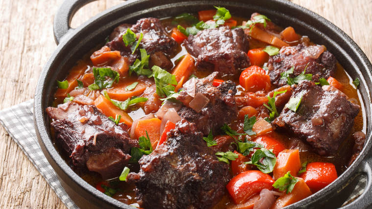 Probá esta receta de estofado de rabo de toro