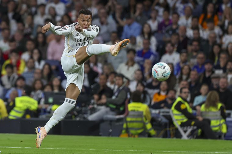 La inteligencia artificial ubicó a Kylian Mbappé como el principal candidato a ser la figura del Mundial 2026. La inteligencia artificial ubicó a Kylian Mbappé como el principal candidato a ser la figura del Mundial 2026.