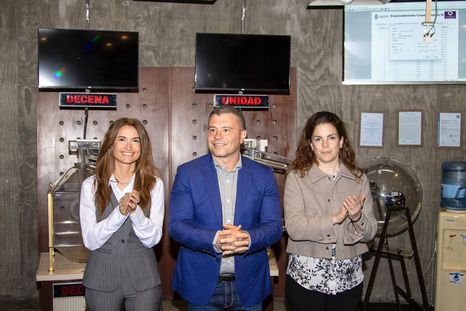 El sorteo de viviendas en Godoy Cruz se realizó con software certificado y transmisión en vivo para garantizar total transparencia. El sorteo de viviendas en Godoy Cruz se realizó con software certificado y transmisión en vivo para garantizar total transparencia.