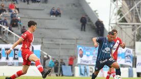 Deportivo Maipú y Gimnasia de Jujuy se enfrentan en un duelo interesante en la Tacita de Plata. Deportivo Maipú y Gimnasia de Jujuy se enfrentan en un duelo interesante en la Tacita de Plata.