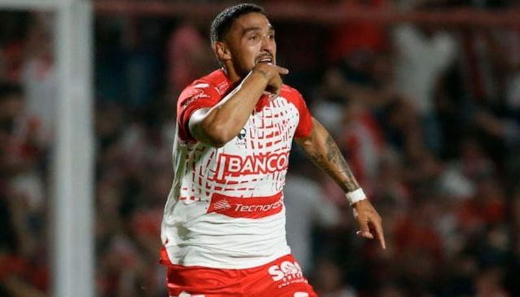 Alarcón metió el gol del ascenso para Instituto. Foto: (foto: @InstitutoACC).
