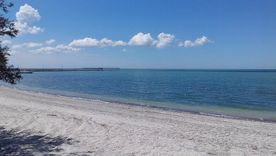 La playa de Los Pocitos sorprende con su arena blanca y aguas turquesas, dignas del Caribe.