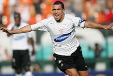 tevez y ronaldo, en el once historico del corinthians tevez y ronaldo, en el once historico del corinthians